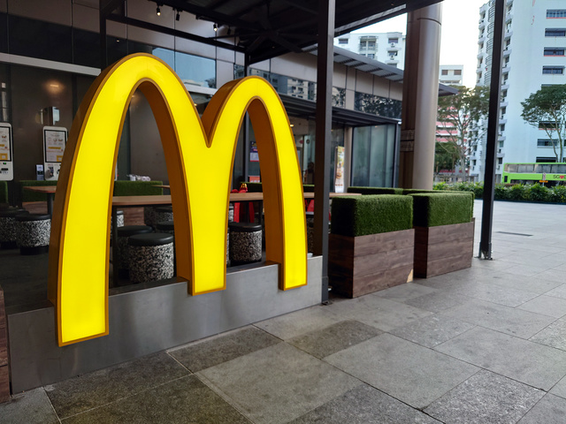 888 McDonalds | Rizal Farok
