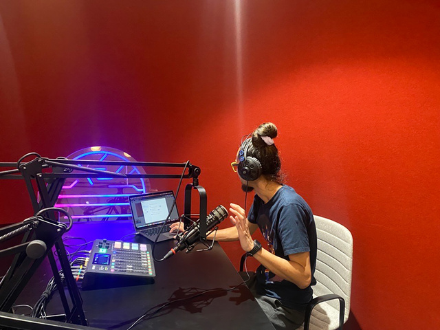 podcast technician | Rizal Farok