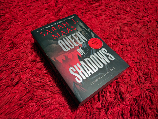 Queen Of Shadows | Rizal Farok